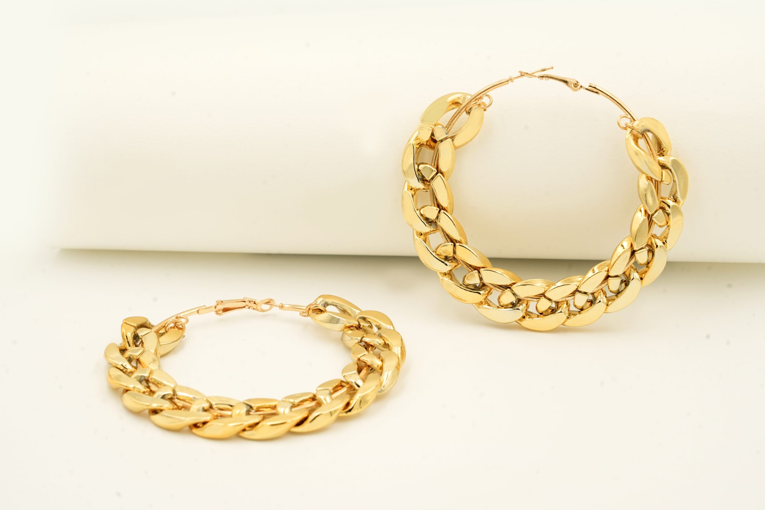 Golden Braided Chain Hoop Earrings - Image 3