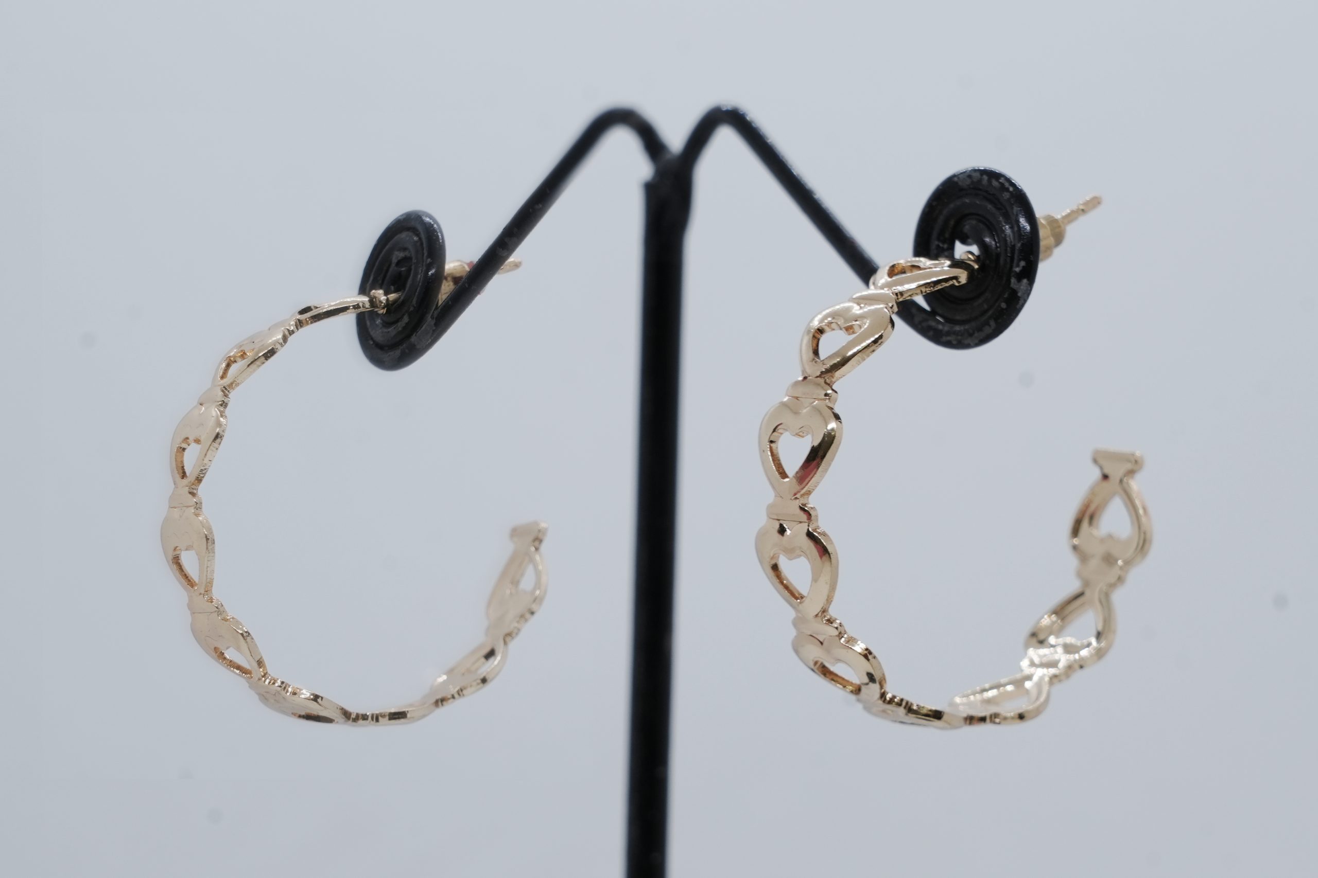 Golden Heart Link Hoop Earrings - Image 3